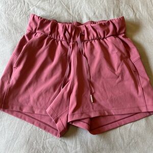 Lululemon On The Fly Short *2.5" Misty Merlot